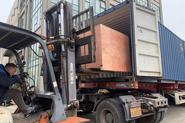 Memuat transportasi